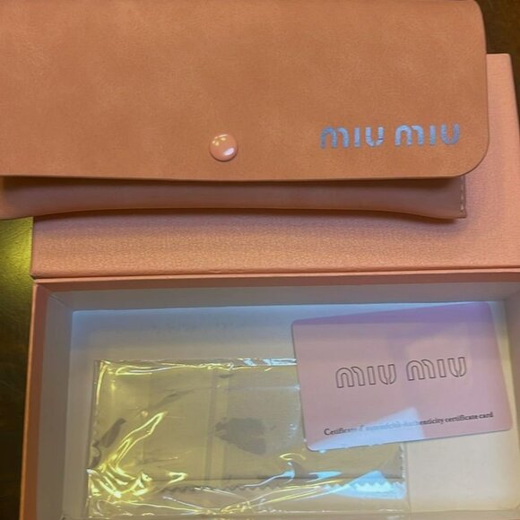 Miu Miu Black Retro-Inspired Sunglasses - Picture 6 of 6